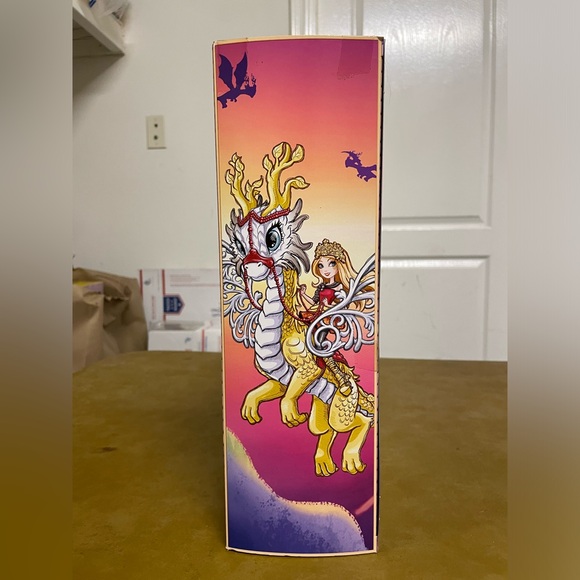 Ever After High Apple White Dragonrider Dragon Games Braebyrn Dragon NWT NRFB - Picture 13 of 15